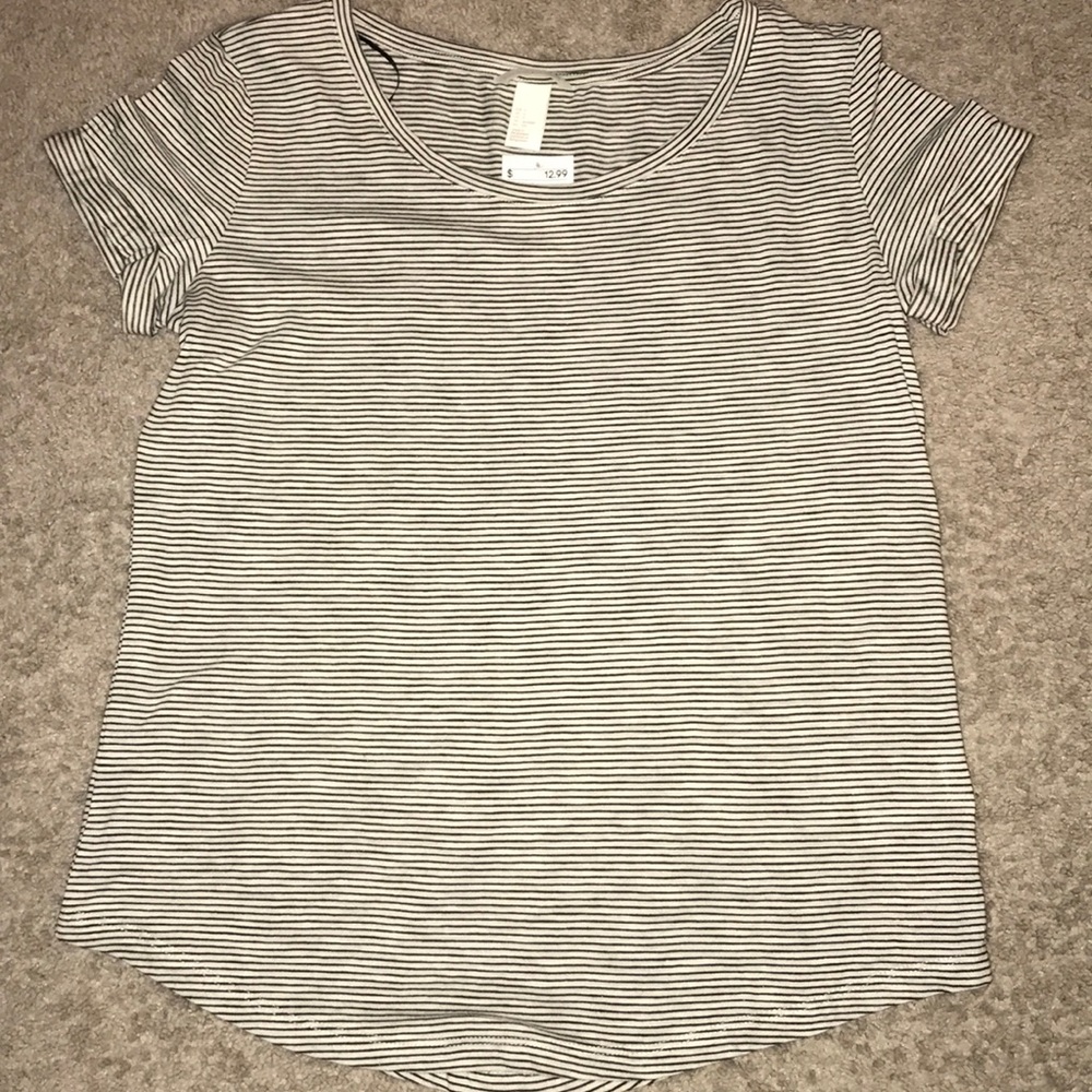 Comfy Black and White striped shirt